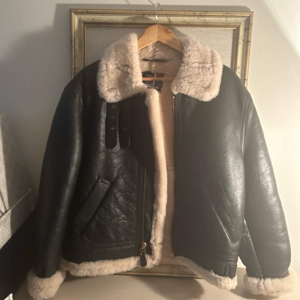 VINTAGE SCHOTT BROS TYPE-B Men’s Medium Black Shearling Jacket